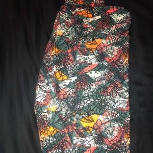 TC Lularoe floral leggings
